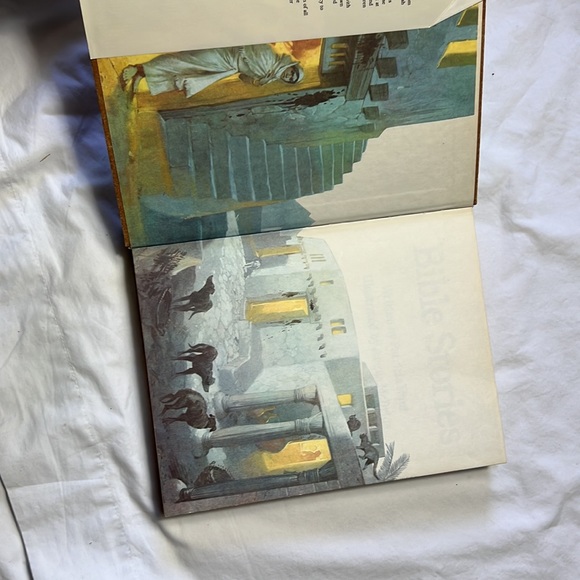 Kids Bible stories old & New Testament 2 volume in one pre- loved but unread - Picture 5 of 10